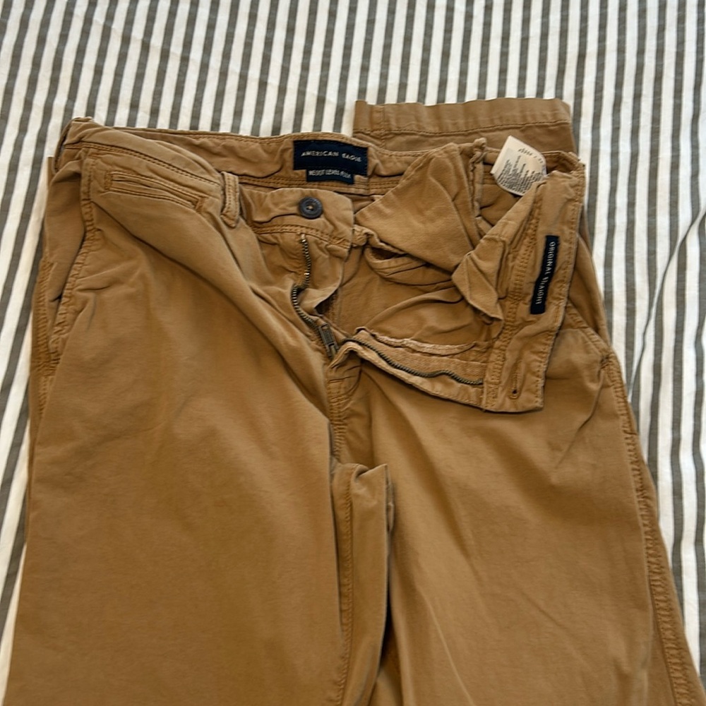 American Eagle Khaki Pants 31x32